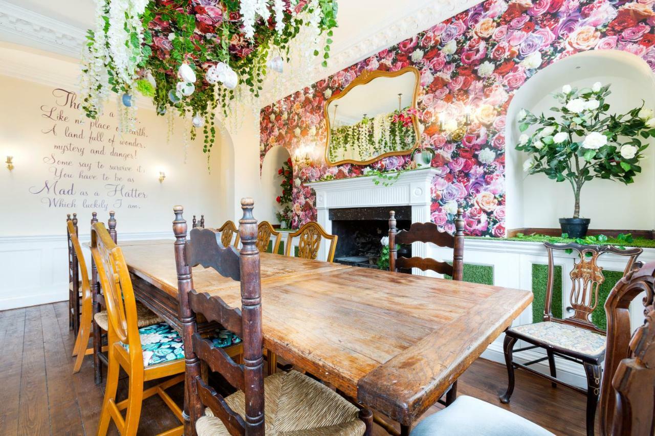 The Wonderland Townhouse - Alice In Wonderland 7Bdr Home Бат Экстерьер фото