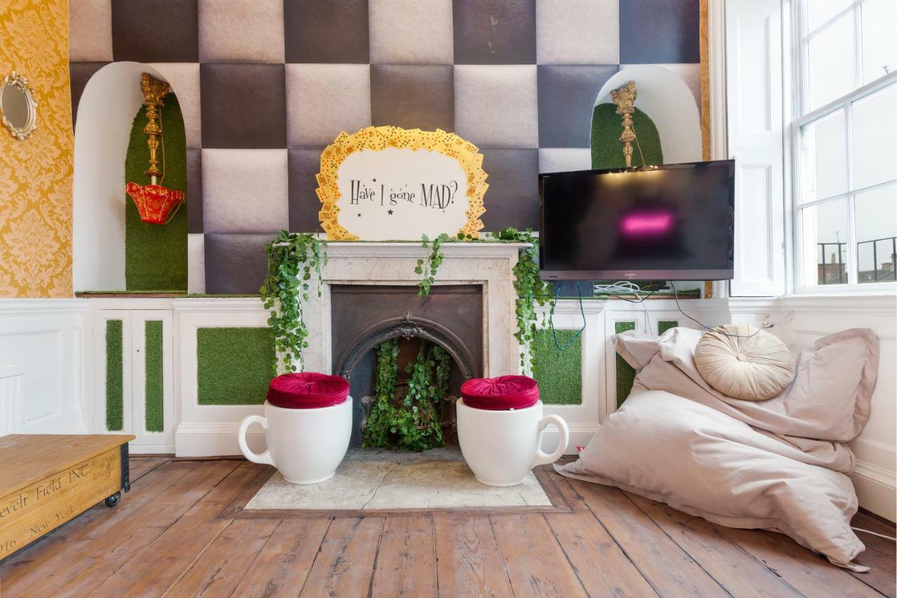 The Wonderland Townhouse - Alice In Wonderland 7Bdr Home Бат Экстерьер фото